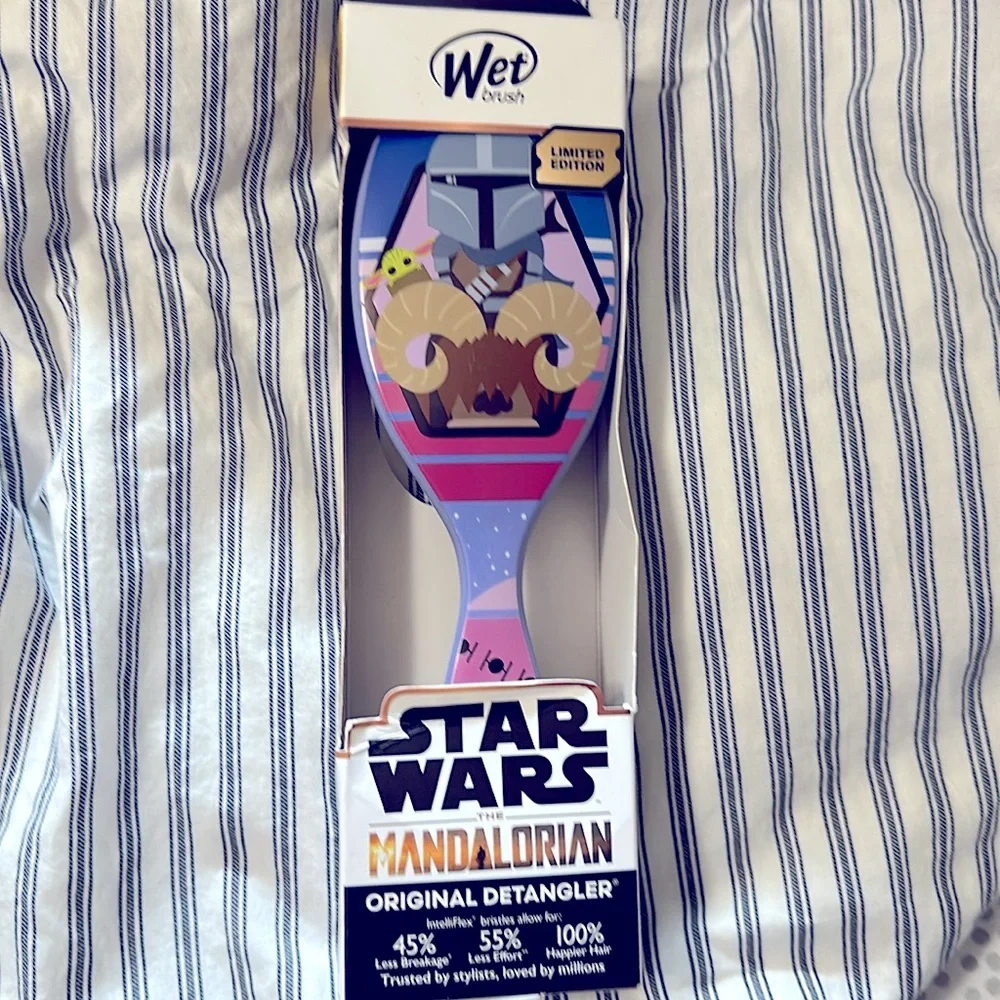 Star Wars Wet-brush Hair Brush. NWT